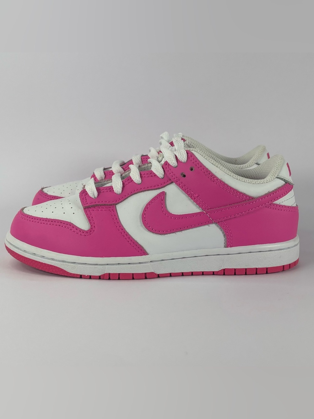 Nike Kids White and Hot Pink Low-Top Sneakers